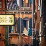 Dove dormire a Venezia senza spendere una fortuna? Le soluzioni più cercate