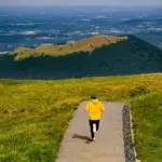 Dove andare per un weekend senza auto? Le località perfette da girare a piedi